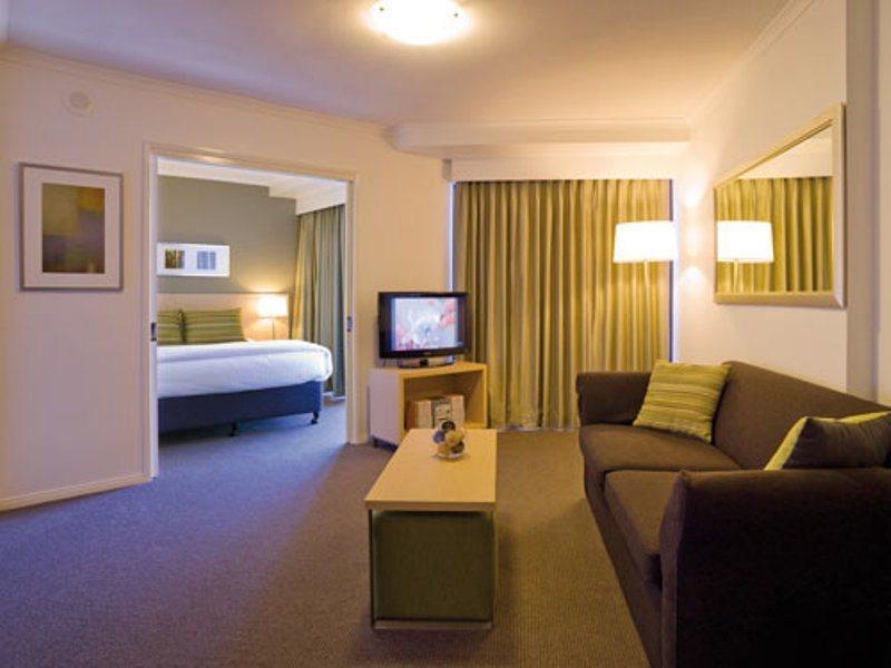 Adina Apartment Hotel Бризбейн Екстериор снимка