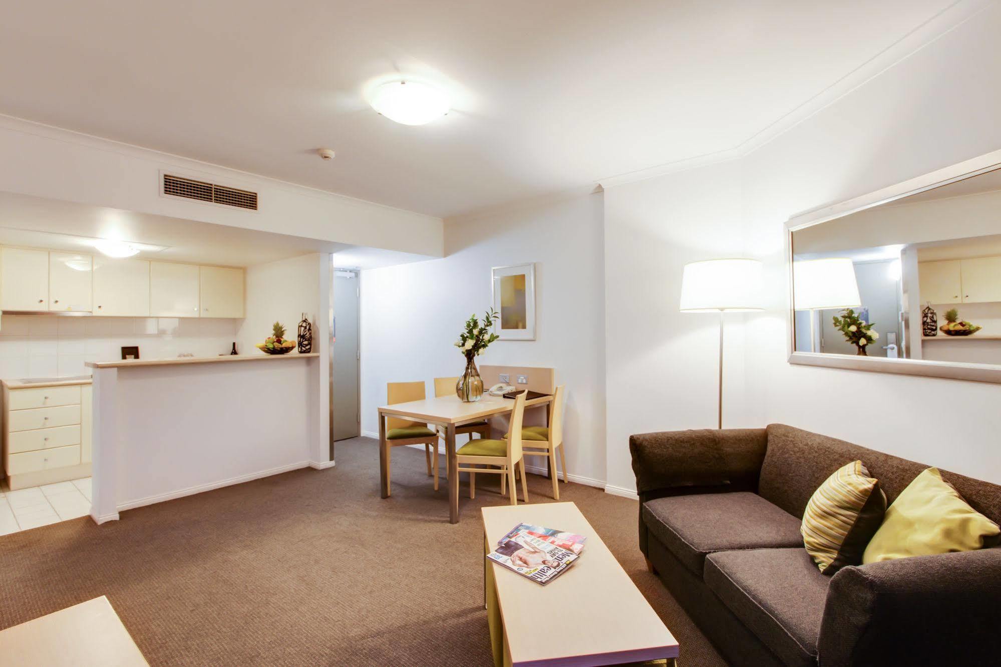 Adina Apartment Hotel Бризбейн Екстериор снимка