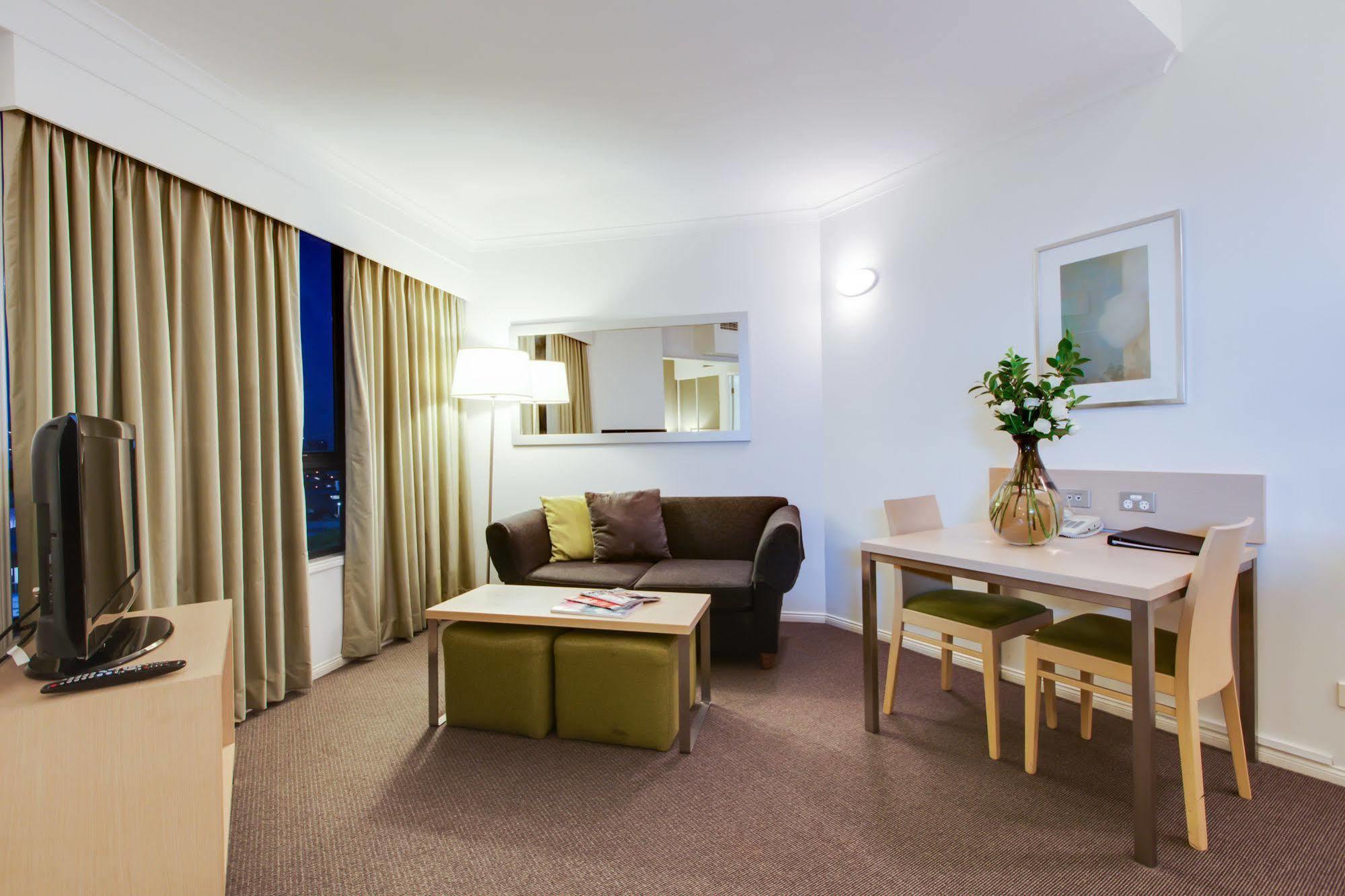 Adina Apartment Hotel Бризбейн Екстериор снимка