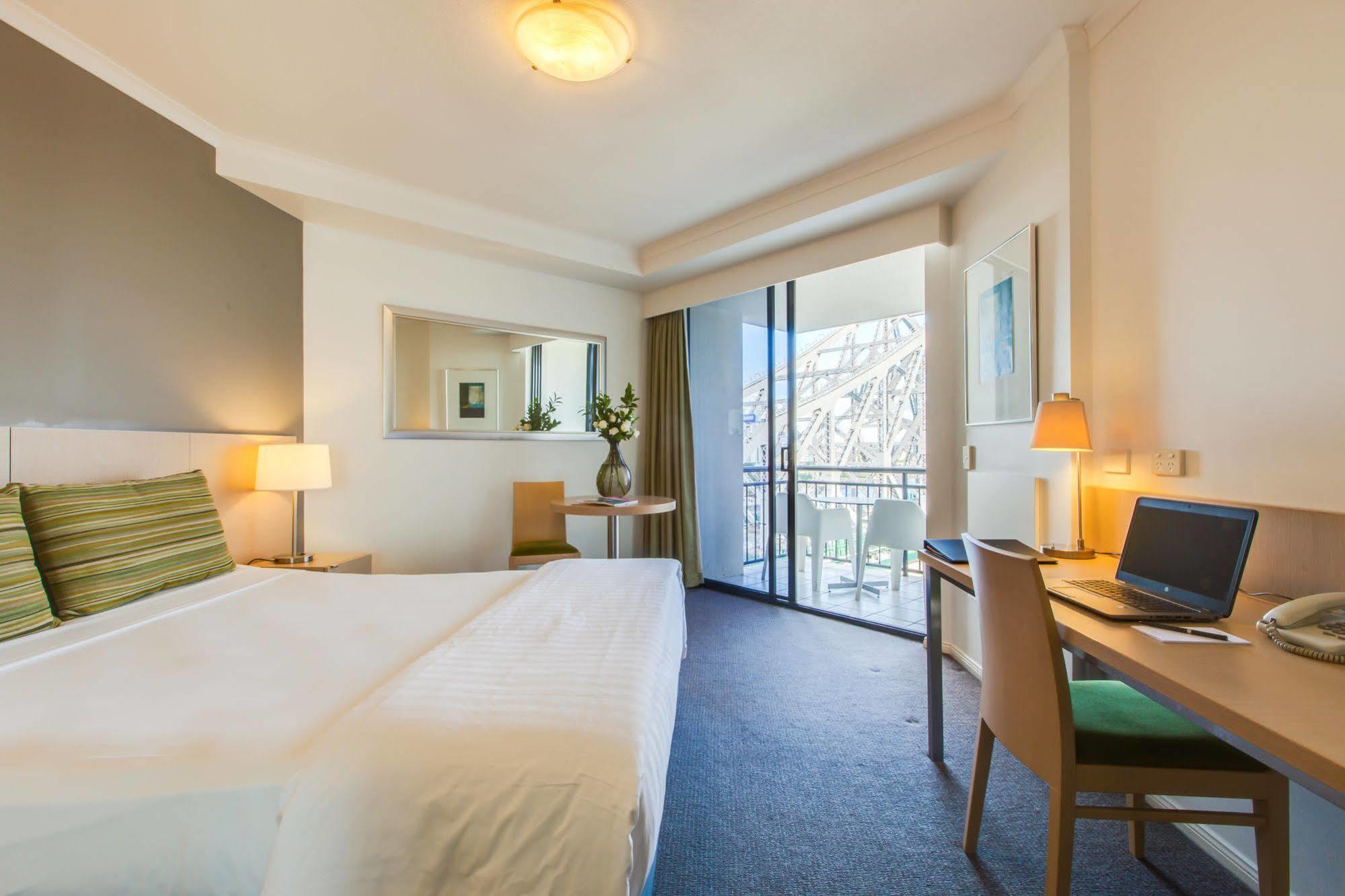Adina Apartment Hotel Бризбейн Екстериор снимка
