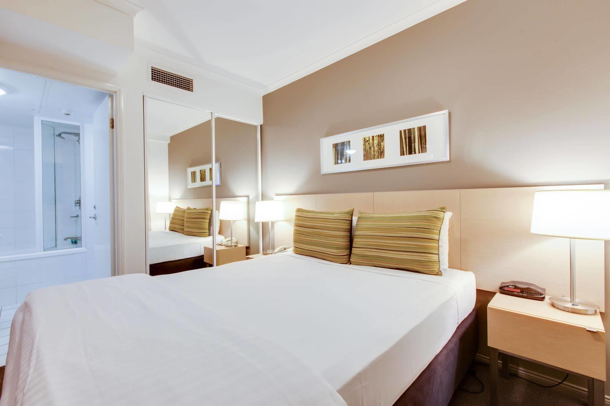 Adina Apartment Hotel Бризбейн Екстериор снимка