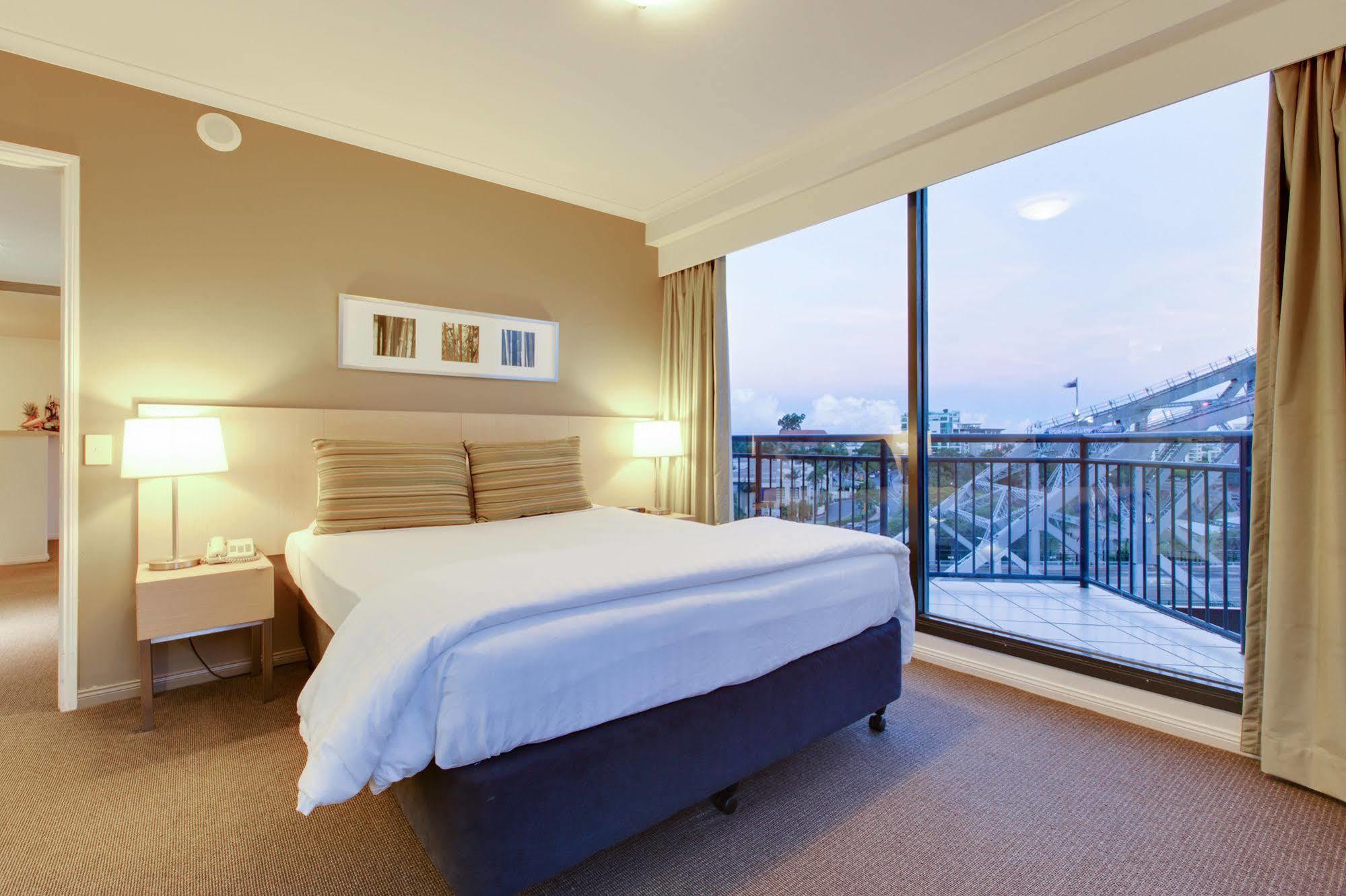 Adina Apartment Hotel Бризбейн Екстериор снимка