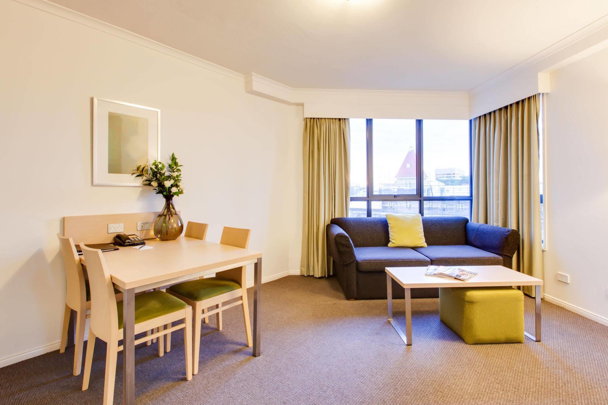 Adina Apartment Hotel Бризбейн Екстериор снимка